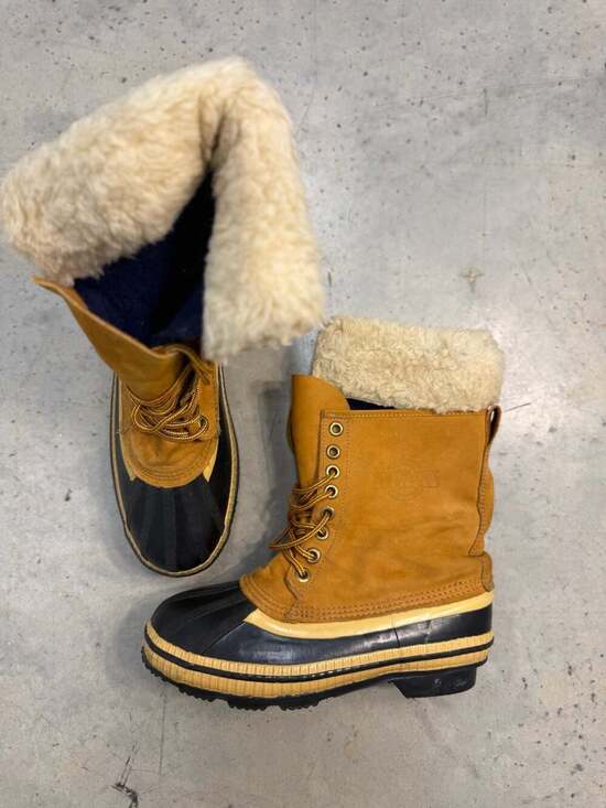 Northwest Territory Tan Leather Sherpa Lined Duck Winter Snow Boots